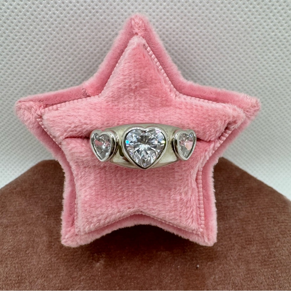🩶🩶 LUV AJ Bezel Heart Signet Sz 7 SOLD OUT